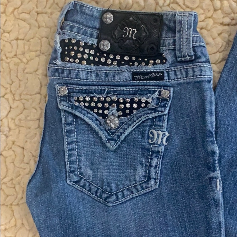 Miss Me Jeans w/rivet detail size 27